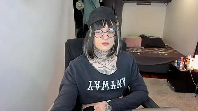 ShiiraVelkor live sex cam