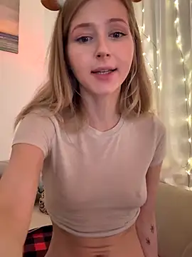 LunaRase's cam snapshot