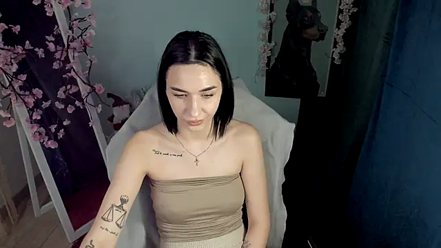 Bella_Night4's cam snapshot