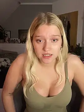 EmmiPemmi live sex cam