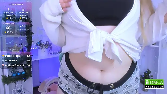 Erica__Alta's cam snapshot