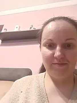 BustyLadyAlma live sex cam