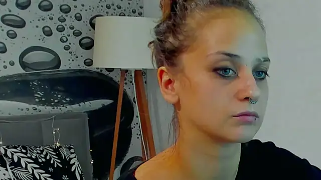 AlmaFancy's cam snapshot