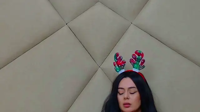 ChloeFrost's cam snapshot