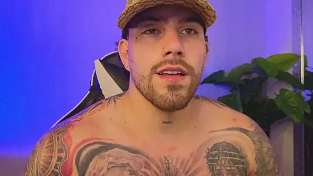 Ades_Lowe live sex cam