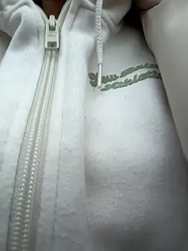 lilly_cherry69's cam snapshot