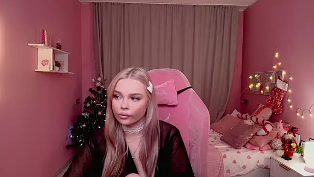 Leslie_Caronn's cam snapshot