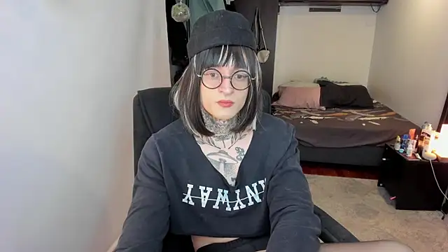 ShiiraVelkor live sex cam