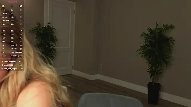 JulieLupo's cam snapshot