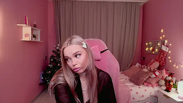 Leslie_Caronn's cam snapshot