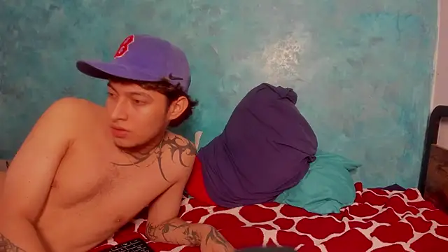 Sky_Wild live sex cam