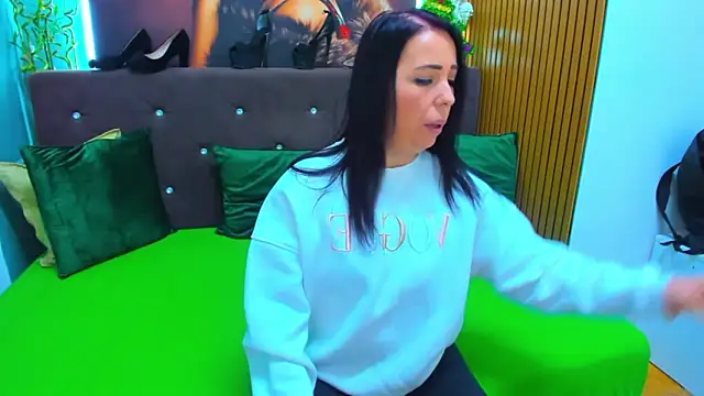 LauraSiin's cam snapshot