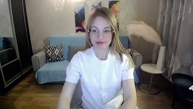 shy_hot_cat's cam snapshot