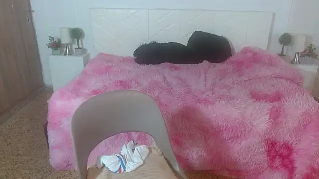 BellaSky4's cam snapshot