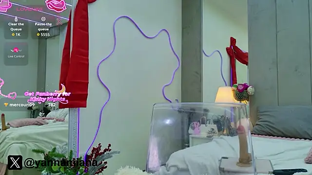 Yanna_miana's cam snapshot