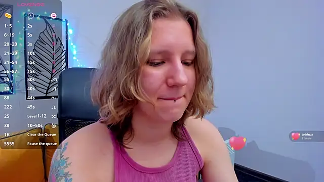 Hailey_Foxy's cam snapshot