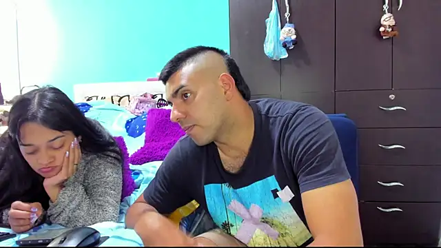 LazyandSniffer28 live sex cam