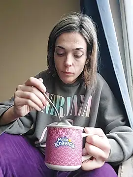 SheTheDeeevil's cam snapshot