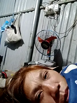 bella-la's cam snapshot