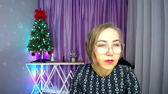 queen_a_n_i's cam snapshot