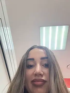 LoveEmilydix1's cam snapshot