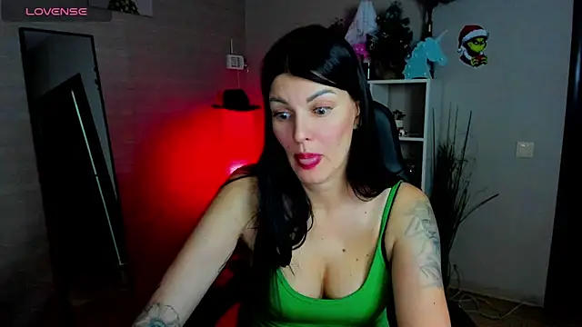 O1d_Lady's cam snapshot