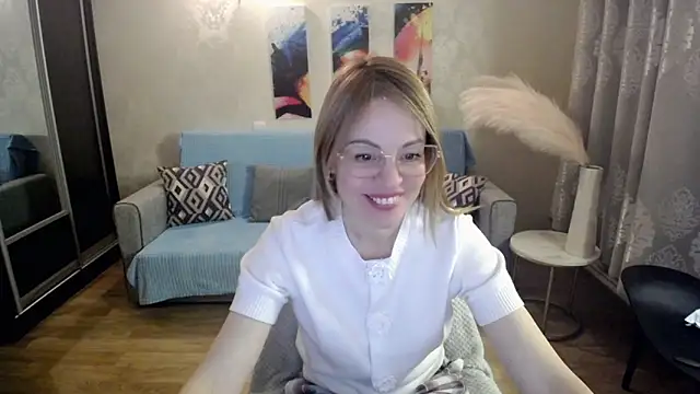 shy_hot_cat's cam snapshot