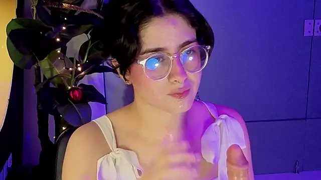 LiLLiAnderson's cam snapshot