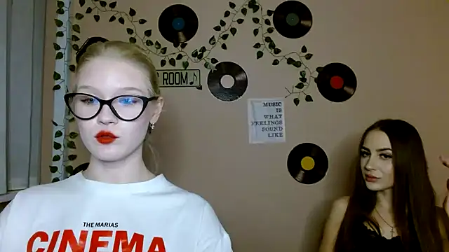 Aria__Moon's cam snapshot