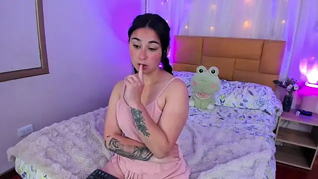 SlowDesire's cam snapshot