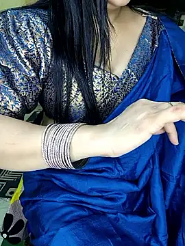 PRIYA_22's cam snapshot