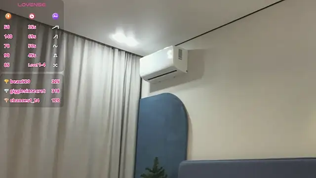 SepiahLune's cam snapshot