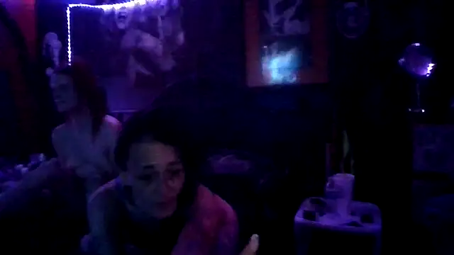 chaoticluvbug's cam snapshot