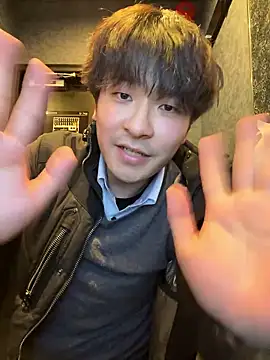 yuuki8910 live sex cam