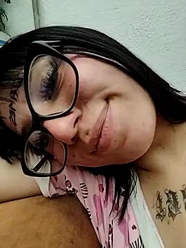 Kitty_Melodi live sex cam