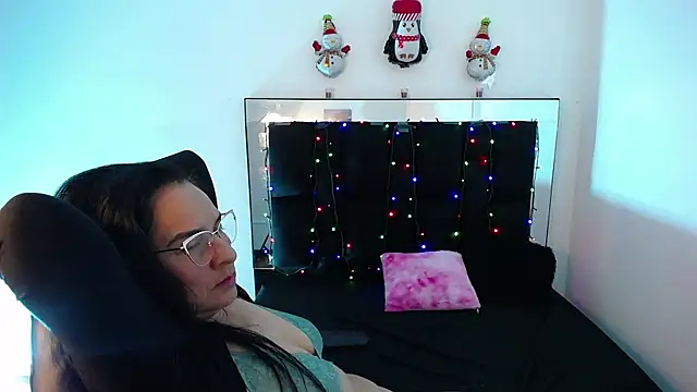 KiaraFoster's cam snapshot