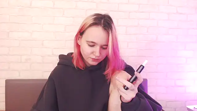 Ericha_Stone's cam snapshot