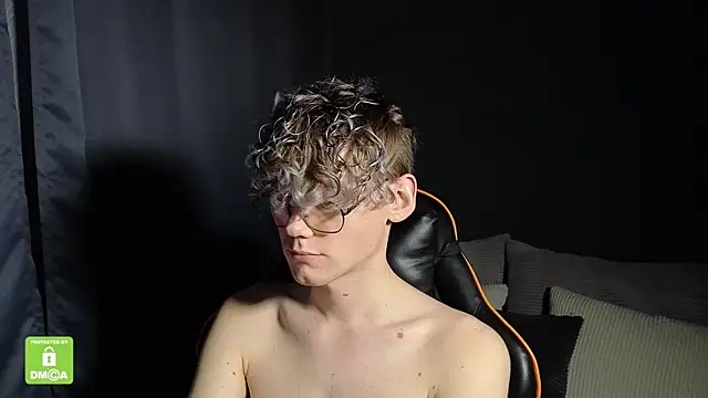 Keytaro live sex cam