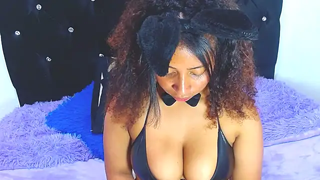 Gabi_Jhons_23 live sex cam