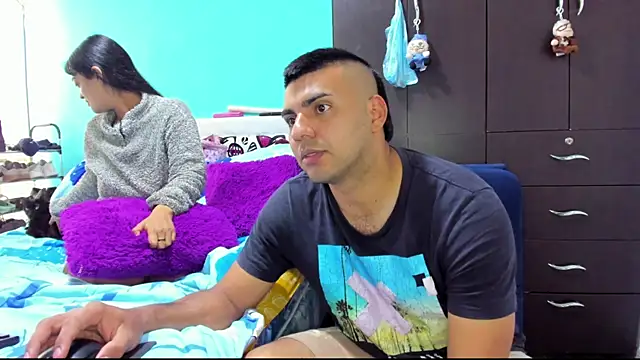 LazyandSniffer28's cam snapshot