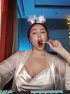 LolaMint_'s cam snapshot