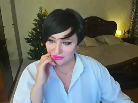 KiraTempt live sex cam