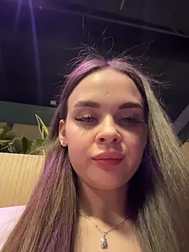 KristiRich's cam snapshot