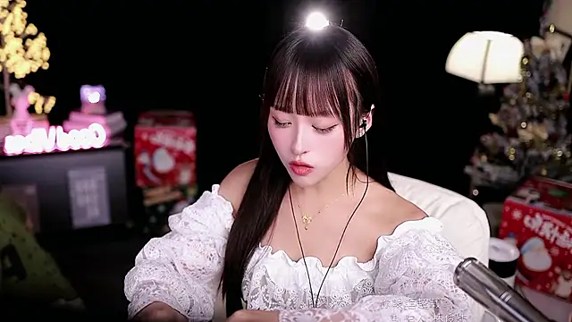 coward_by's cam snapshot