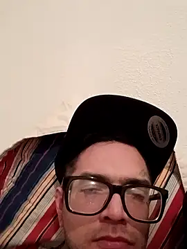 ILLUM1NATE's cam snapshot