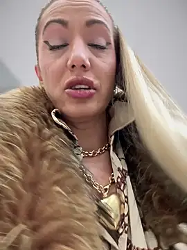 adya-aly's cam snapshot