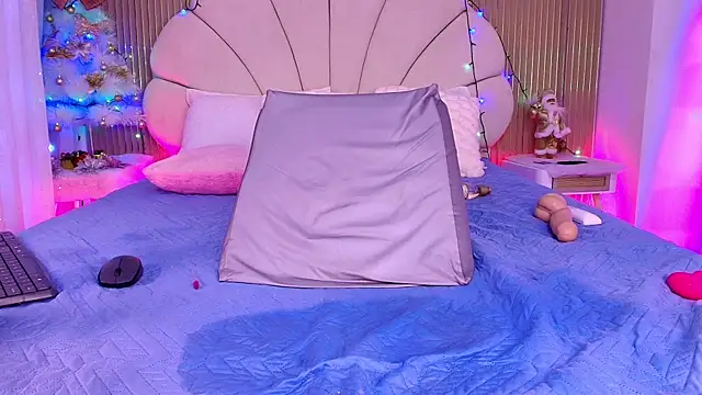 aisha_sh's cam snapshot