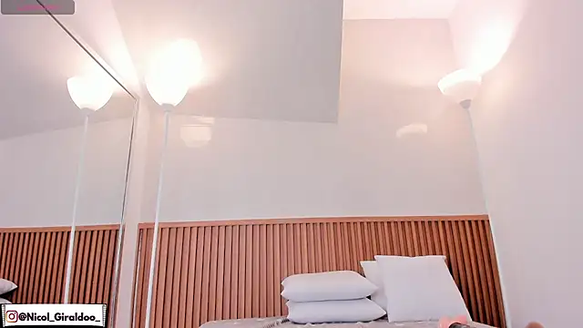 nicol_giraldoo's cam snapshot