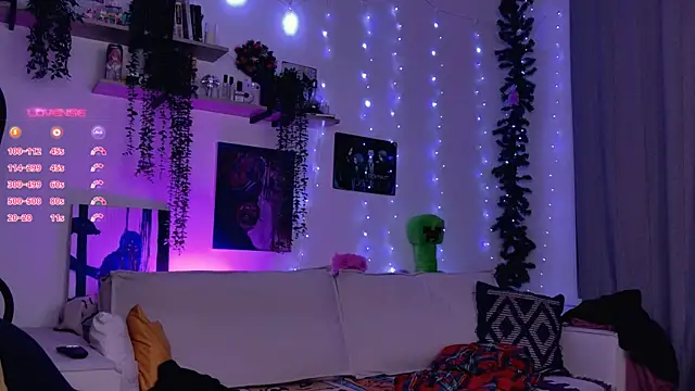 Lollyshy live sex cam