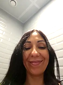 LeticiaWoods live sex cam